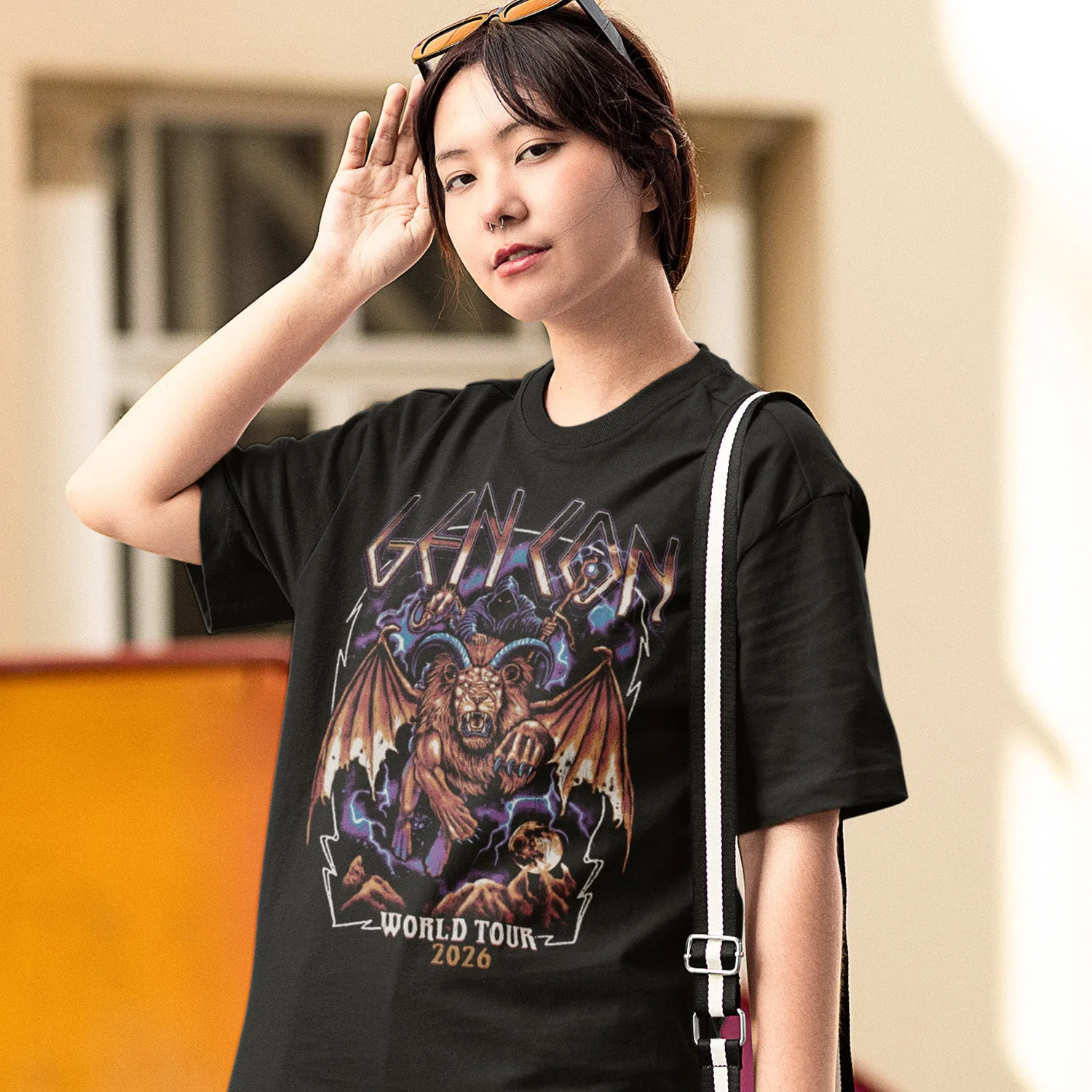 Roll A Crit Gen Con Manticore World Tour 2026 T-shirt katoen