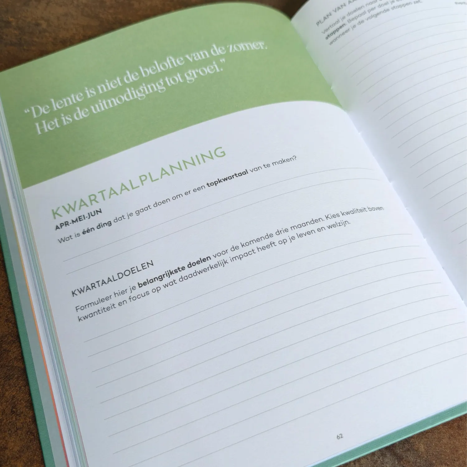 Vertellis Jaaragenda 2027 agenda met gratis journal